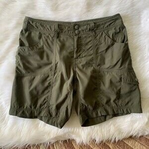 The North Face shorts Size 4